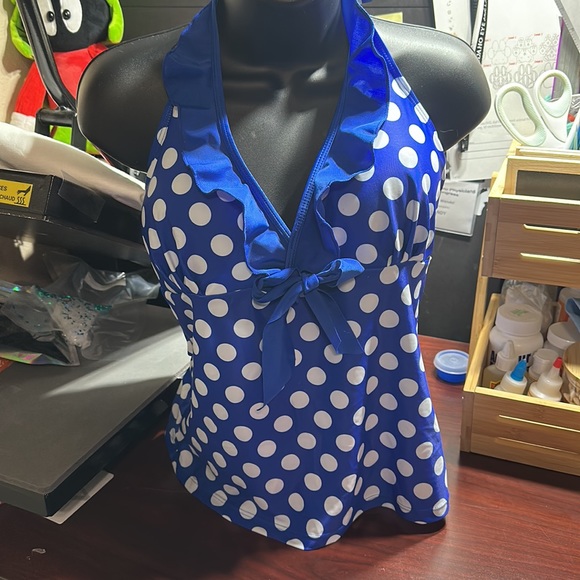 🔥💥Never worn SUPER CUTE!!! Swimsuit💥🔥 - Picture 2 of 5